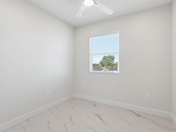 4th image of 4625 Wendell St #2