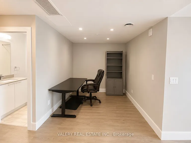15 Prince Albert Blvd #519 — Photo 8