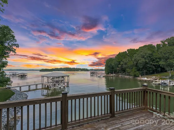 112 Larkhaven Ln #65, Mooresville, NC 28117