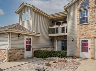 8380 S Chicago Rd APT 5, Oak Creek, WI 53154