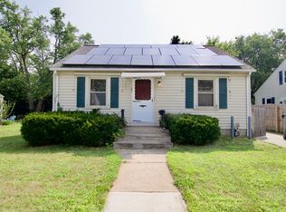 67 Grandview St, Springfield, MA 01118