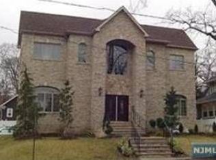 3 Myrtle St, Rutherford, NJ 07070