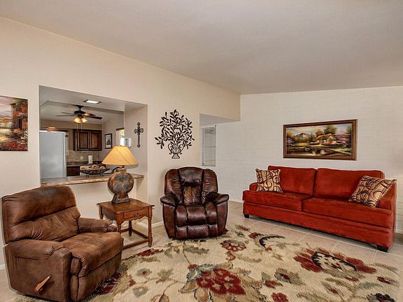 3rd image of 10822 W Windsor Dr