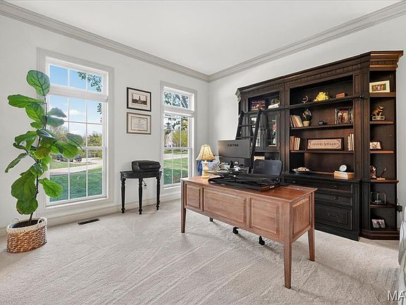 5th image of 18110 Linden Grove Ln