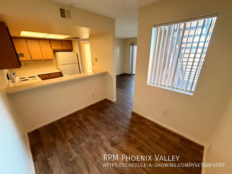 Parkside Apartments — Photo 19