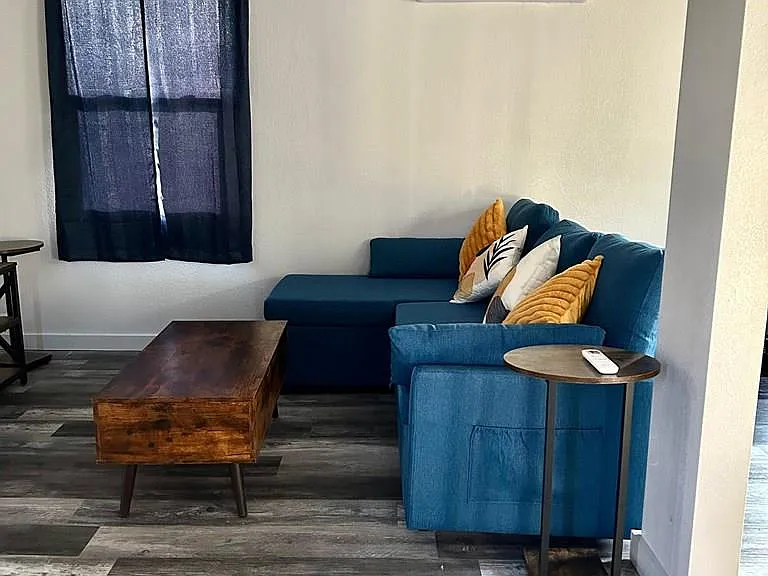 338 N Camino Del Rey #B — Photo 5