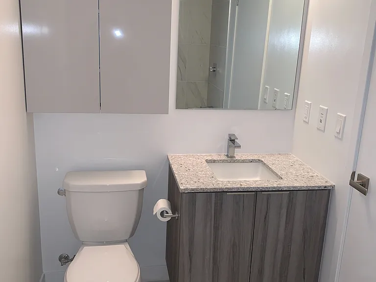 31 Tippett Rd #505 — Photo 15