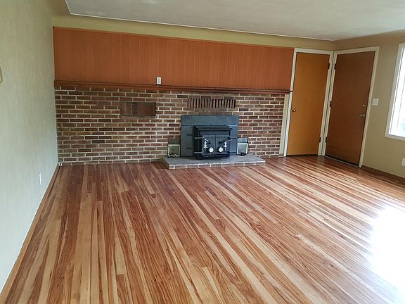 3rd image of 4615 17th Ave SE