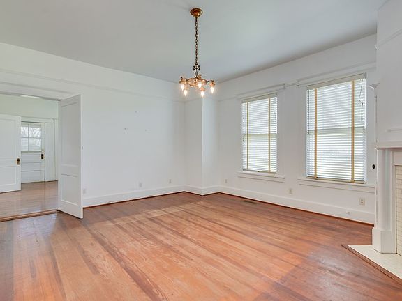 5th image of 175 Woodward Dr