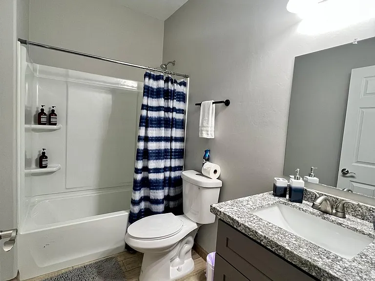 997 N Contzen Ave #1 — Photo 6