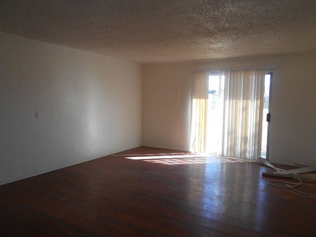 2nd image of 20973 Cayuga Rd