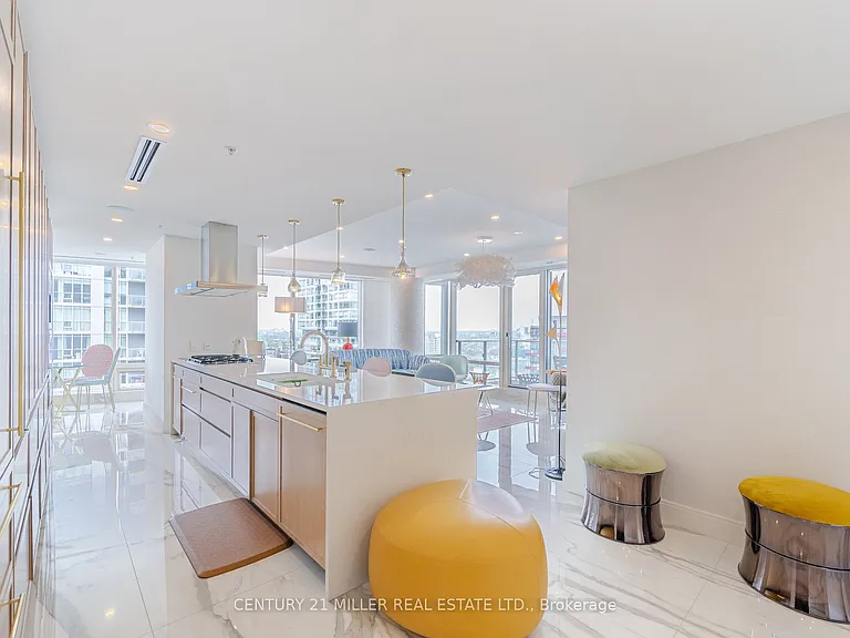 180 University Ave #2705 — Photo 12