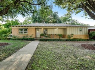 2212 Grandview Dr, Fort Worth, TX 76112