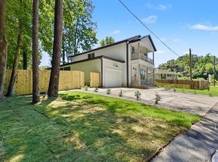 196 Challedon Dr, Summerville, SC 29485