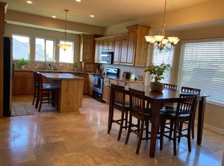 621 E Eagleridge Dr, North Salt Lake, UT 84054