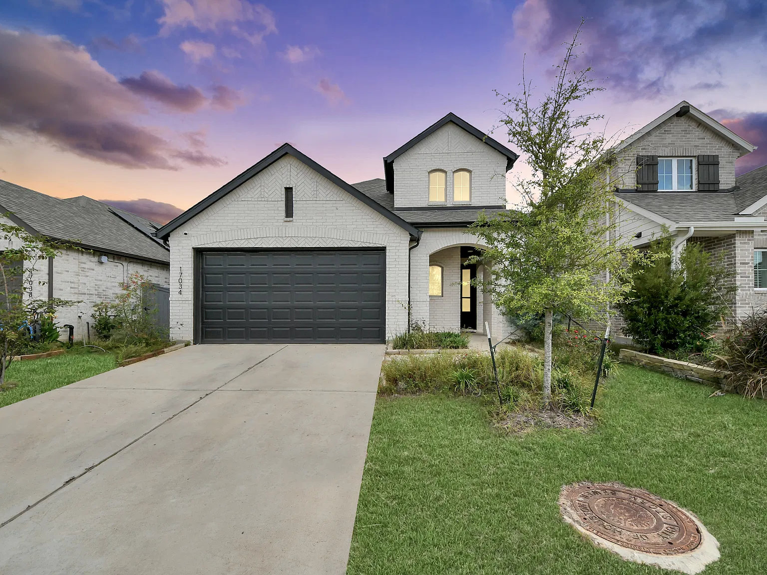 4 bed, 2527 sqft, $2,700 — Photo 1