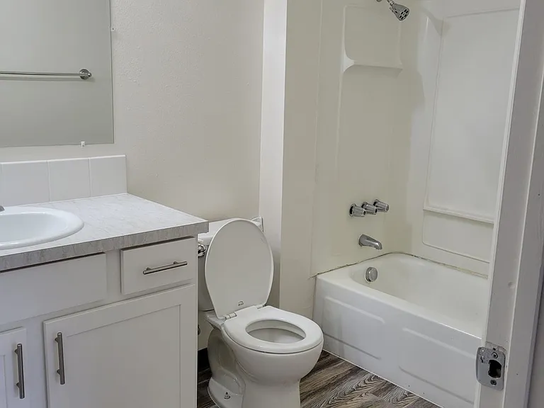 S815 - Star Apartments — Photo 31