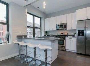2154 W Division St APT 302, Chicago, IL 60622