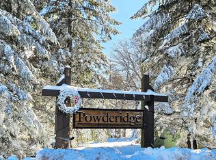 70 Powderidge Dr, Snowshoe, WV 26209