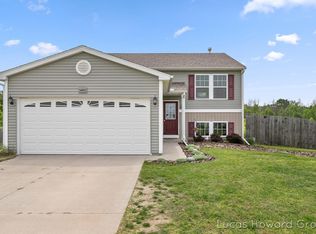 14621 Ivorystone Dr, Cedar Springs, MI