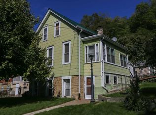 2552 Elm St, Dubuque, IA 52001