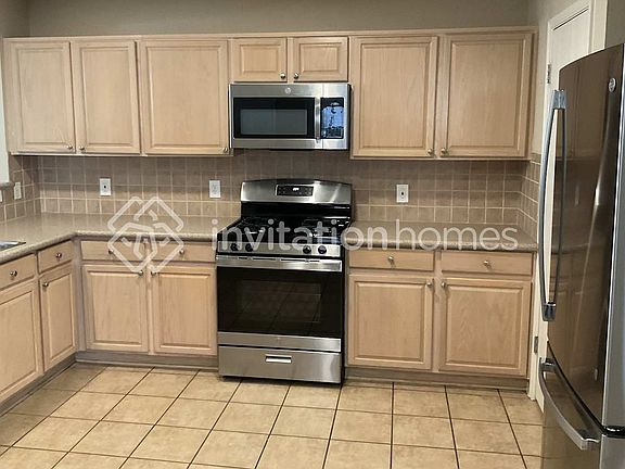 5th image of 21015 Emery Mills Ln