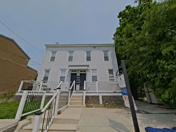610 E 9th St