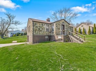 2660 Longview Rd, Hermitage, PA 16148