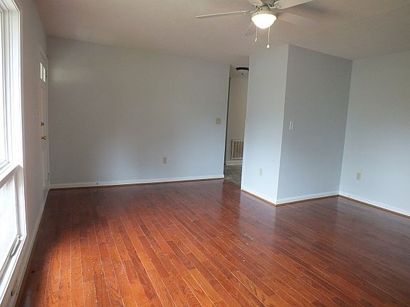 5th image of 151 Dogwood Ave
