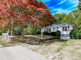 27 Beach St, Marion, MA 02738