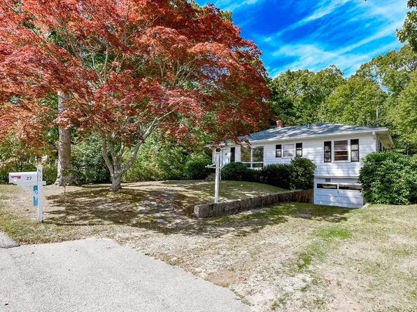 27 Beach St, Marion, MA 02738