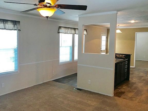 4th image of 2129 Arrowhead Dr #279