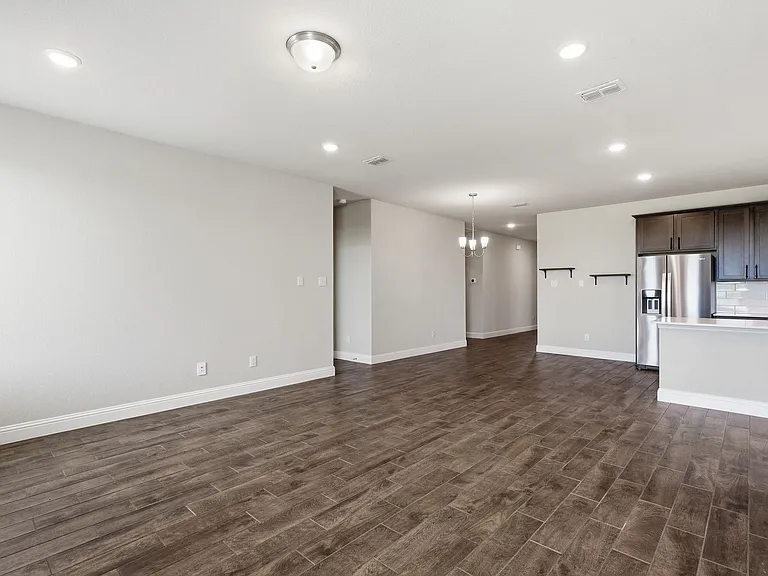8200 Korat Vis — Photo 18