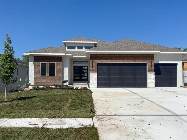 9938 Brockway St, Lenexa, KS 66220