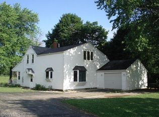 1671 Bankers Rd, Hillsdale, MI 49242