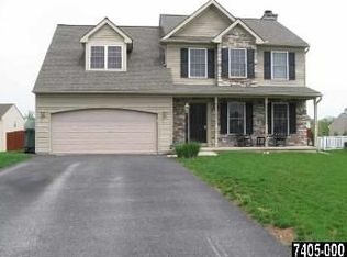 125 Austin Dr, Mount Wolf, PA