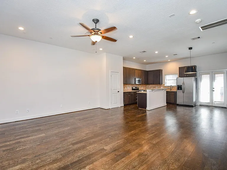 2422 Navigation Blvd #A — Photo 13