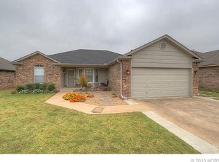 1040 E 131st Pl, Glenpool, OK 74033