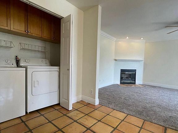 5th image of 4775 Seminole Dr APT 206