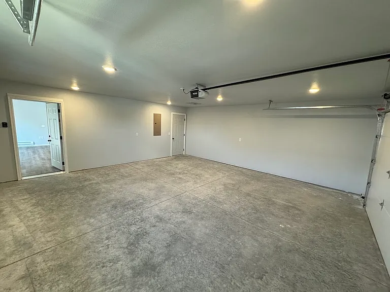 3130 Rosalie Pkwy — Photo 20