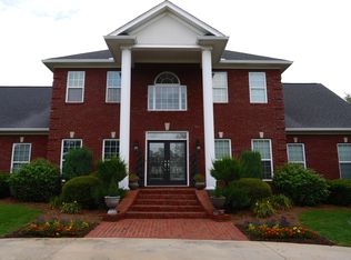 4458 Indian Oak Point, Gainesville, GA 30506