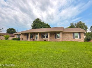 339 Woods View Cir, Kodak, TN 37764