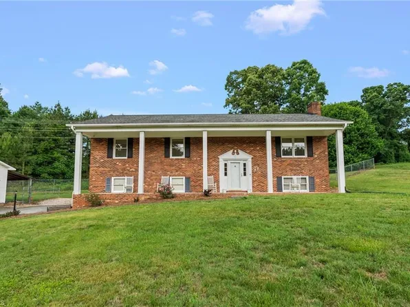 482 Motsinger Rd, Winston Salem, NC 27107