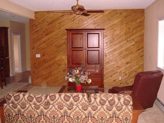 Family Room includes eating or game area (other family room pix)