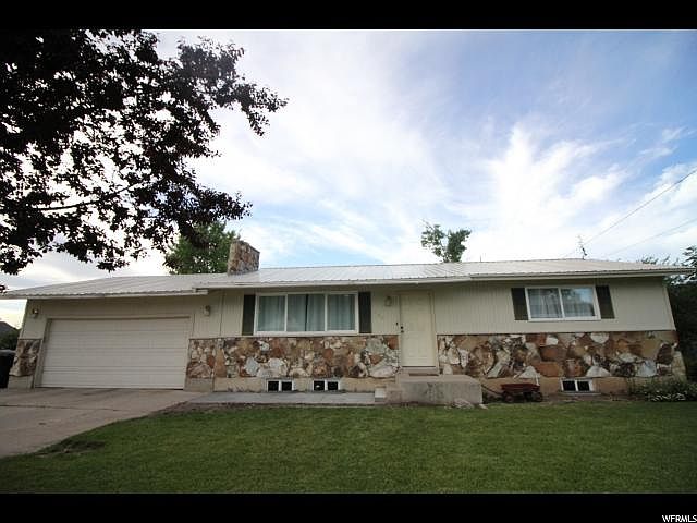 1st image of 489 Glenwood Dr