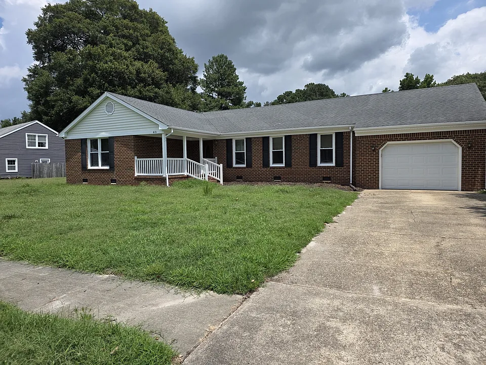421 Currituck Dr