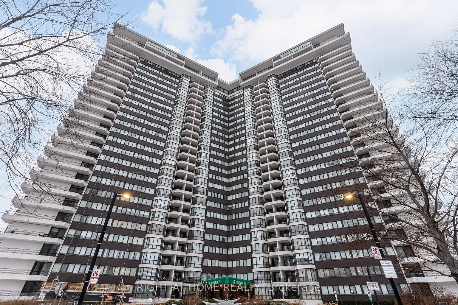 1333 Bloor St #606 photo 1