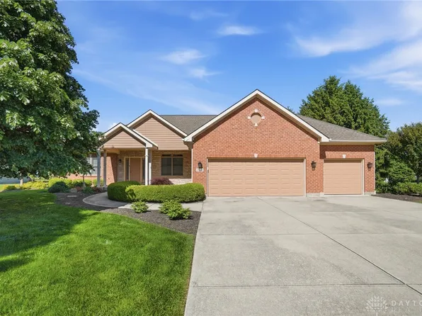 1952 Barnhart Rd, Troy, OH 45373