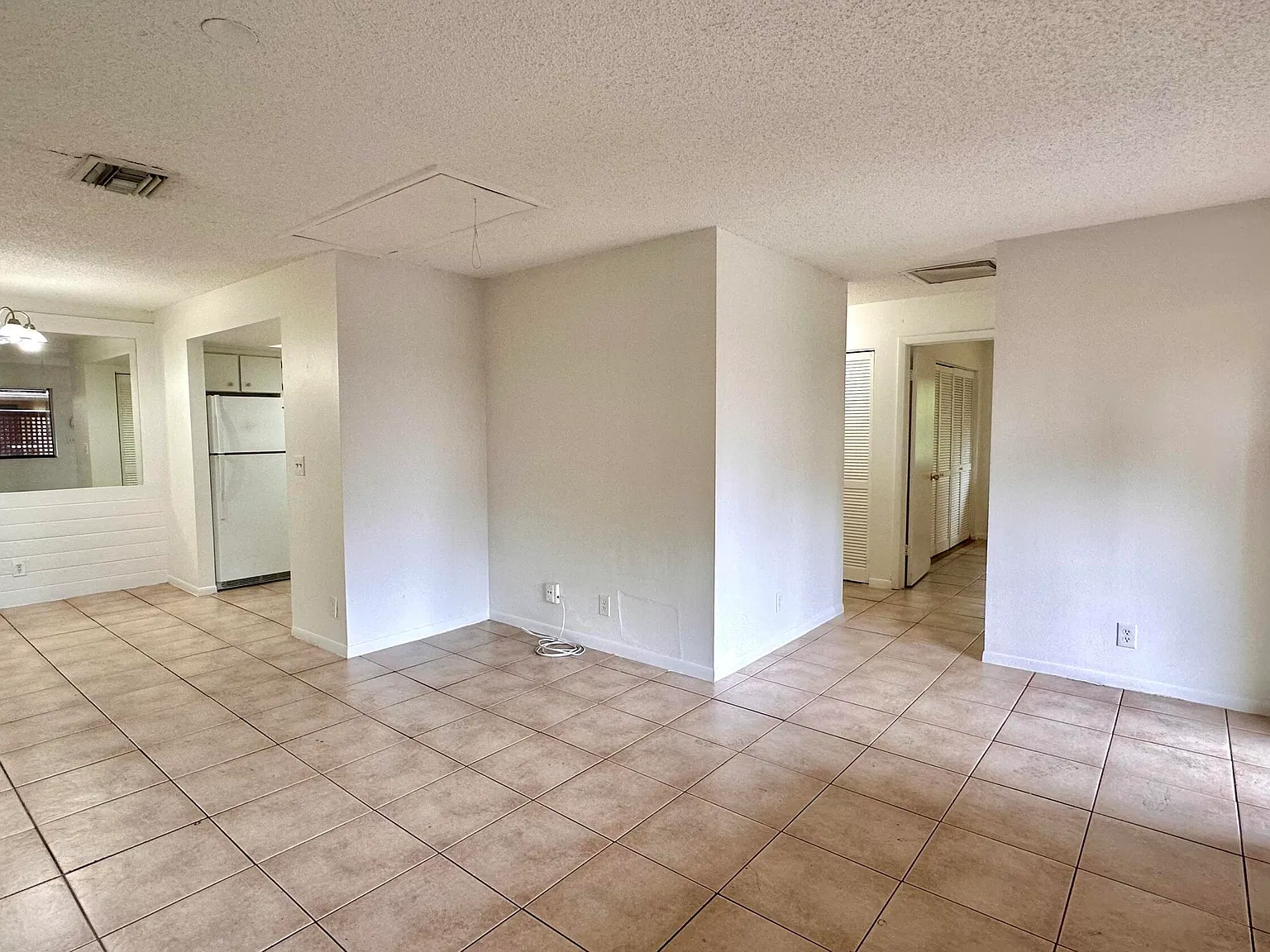 2 bed, 2.0 bath, 900 sqft, $1,975 — Photo 3