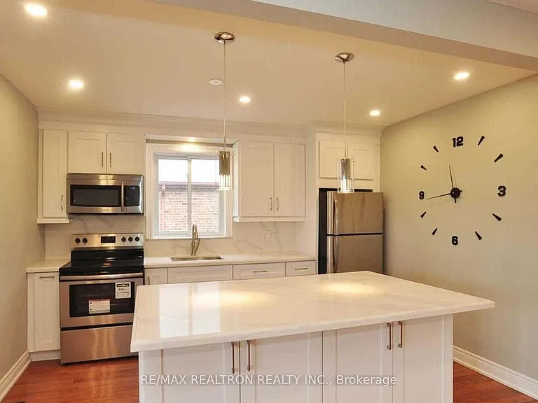 17 Crosland Dr #MAIN FL — Photo 9